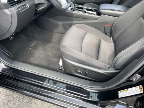 Used 2024 Nissan Altima 2.5 SV FWD image 23
