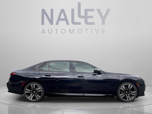 Used 2026 BMW 750e xDrive AWD/4WD image 5