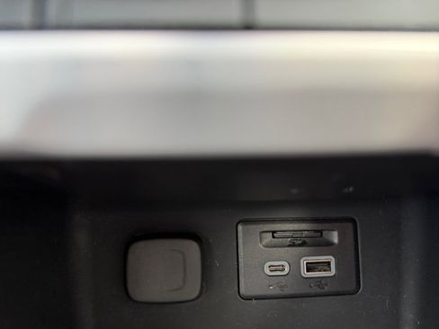 Used 2020 GMC Acadia SLT w/ Premium Package image 31