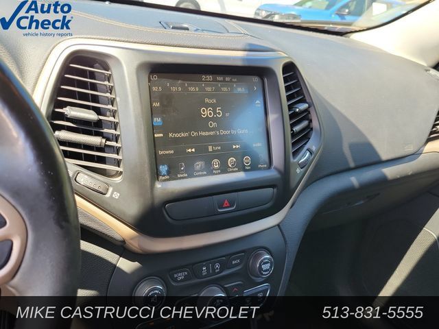 Used 2017 Jeep Cherokee Limited w/ Trailer Tow Group AWD/4WD image 15
