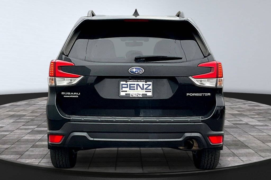 Used 2019 Subaru Forester Premium AWD/4WD image 5