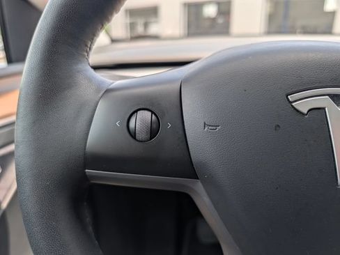 Used 2023 Tesla Model Y Long Range AWD/4WD image 20