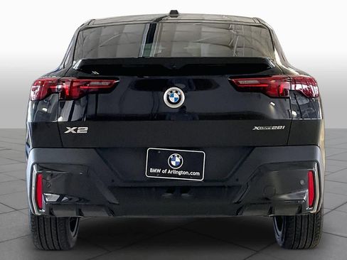 Used 2025 BMW X2 xDrive28i AWD/4WD image 4