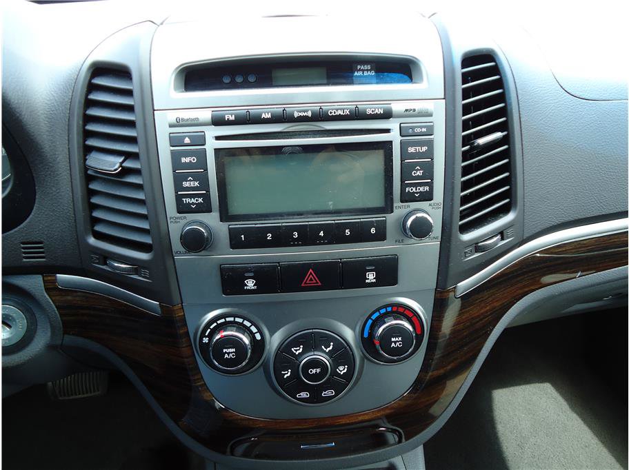 Used 2012 Hyundai Santa Fe GLS AWD/4WD image 17