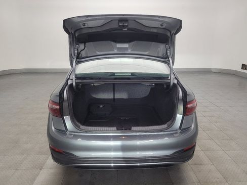 Used 2022 Volkswagen Jetta SE FWD image 29