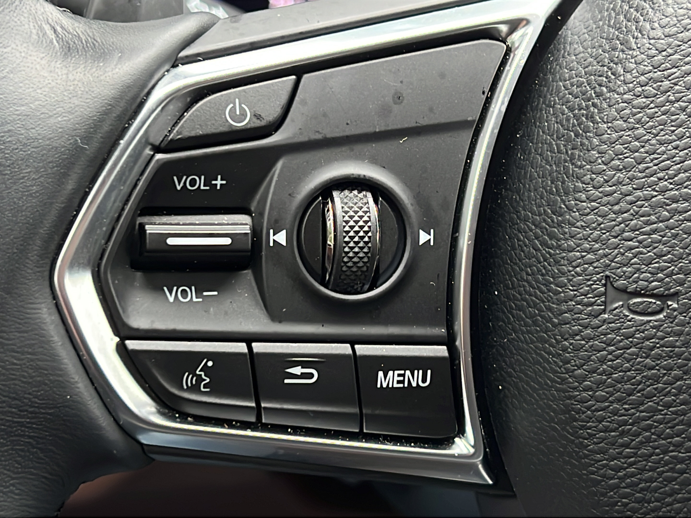 Used 2025 Acura MDX w/ Technology Package FWD image 21