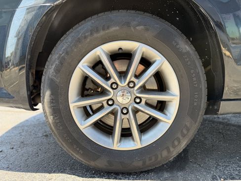 Used 2014 Dodge Grand Caravan SXT FWD image 34