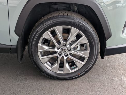 Certified 2022 Toyota RAV4 XLE Premium FWD image 7