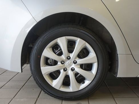 Used 2024 Toyota Corolla LE FWD image 30