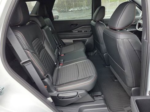 New 2026 Nissan Pathfinder Rock Creek AWD/4WD image 10