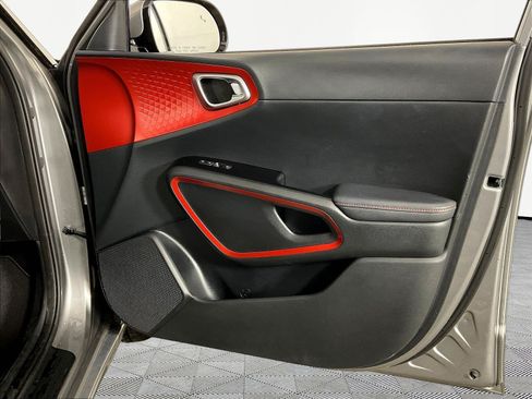 Used 2023 Kia Soul GT-Line FWD image 28