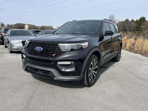 Used 2020 Ford Explorer ST w/ Premium Technology Package image 7