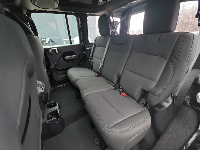 Used 2021 Jeep Wrangler Unlimited Sport AWD/4WD image 23