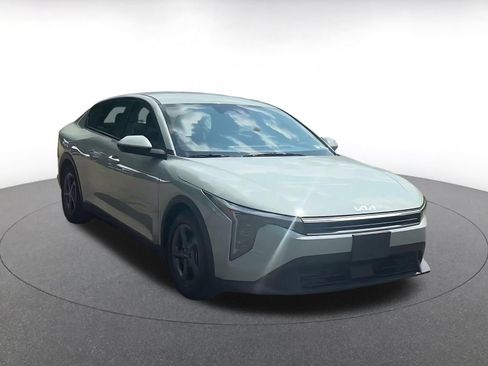 Used 2025 Kia K4 FWD image 3