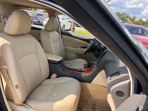 Used 2010 Lexus ES 350 w/ Preferred Accessory Package FWD image 26