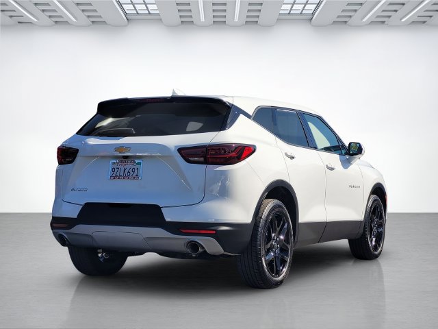 Used 2025 Chevrolet Blazer LT FWD image 4