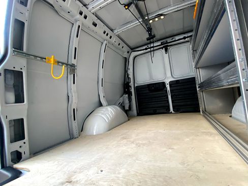 Used 2025 Chevrolet Express 2500 RWD 2500 155 w/ Communications Package image 9