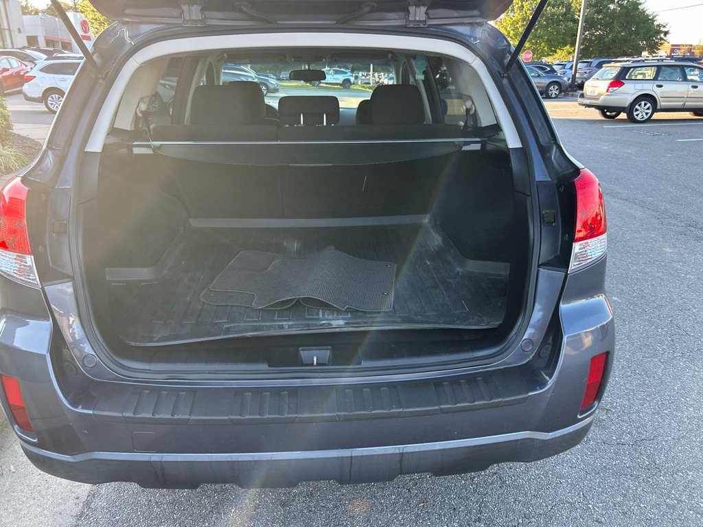 Used 2014 Subaru Outback 2.5i Premium AWD/4WD image 16