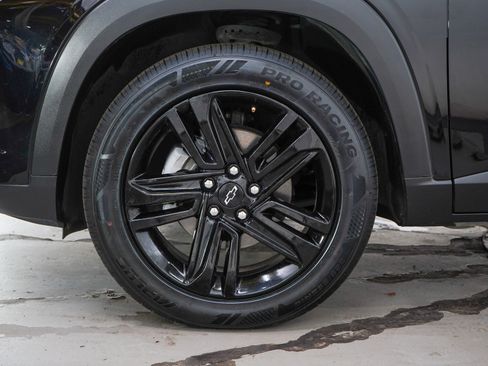 Used 2024 Chevrolet Trax ACTIV FWD image 27