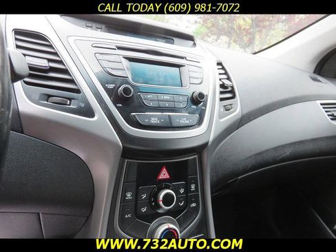 Used 2014 Hyundai Elantra FWD image 11