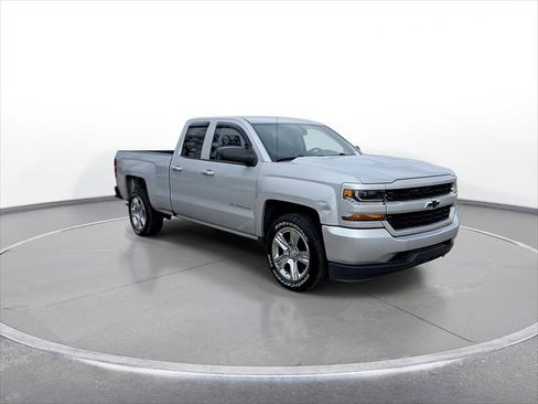 Used 2016 Chevrolet Silverado 1500 Custom image 2