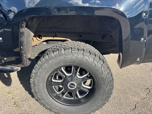 Used 2015 GMC Sierra 1500 SLE w/ SLE Value Package AWD/4WD image 11