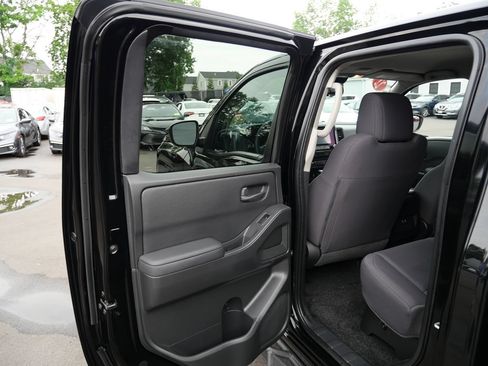 Used 2022 Nissan Frontier S w/ Technology Package AWD/4WD image 28