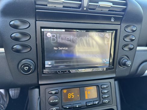 Used 2003 Porsche 911 Targa image 16