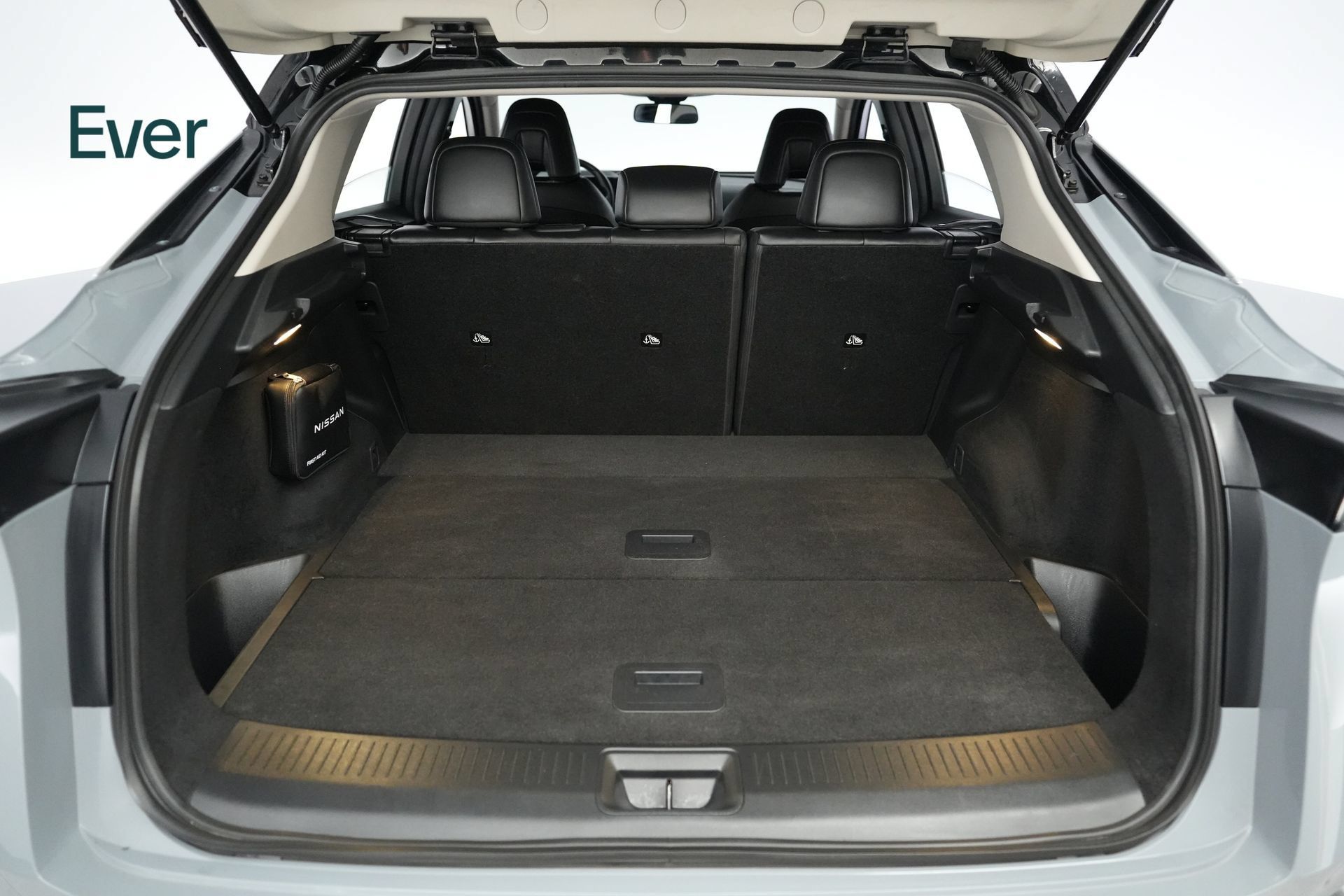 Used 2023 Nissan Ariya FWD image 8