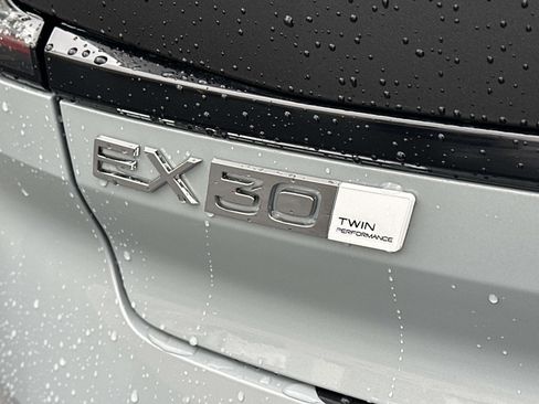 New 2026 Volvo EX30 Cross Country Ultra image 23