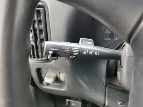 Used 2001 GMC Savana 3500 Extended w/ Marketing Option Pkg 2 image 26