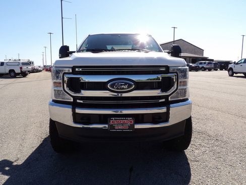 Used 2022 Ford F250 XLT w/ FX4 Off-Road Package AWD/4WD image 12