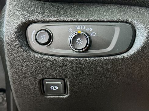 Used 2025 Chevrolet Blazer LT image 16