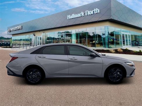 New 2026 Hyundai Elantra Sport image 9