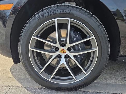 New 2026 Porsche Macan image 24