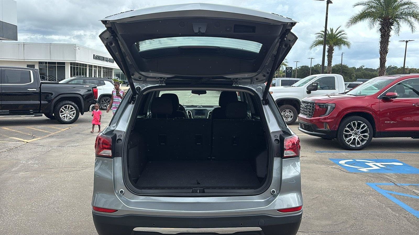 Certified 2024 Chevrolet Equinox LT AWD/4WD image 19