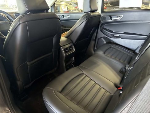 Used 2024 Ford Edge SEL w/ Convenience Package image 12