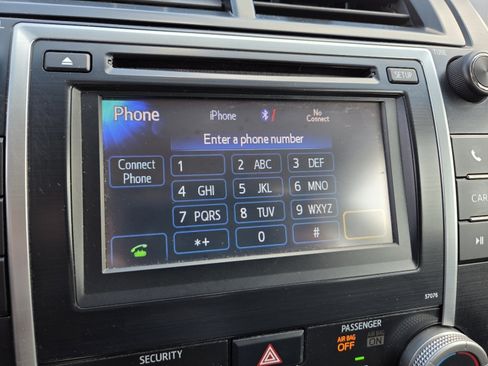 Used 2013 Toyota Camry SE FWD image 3