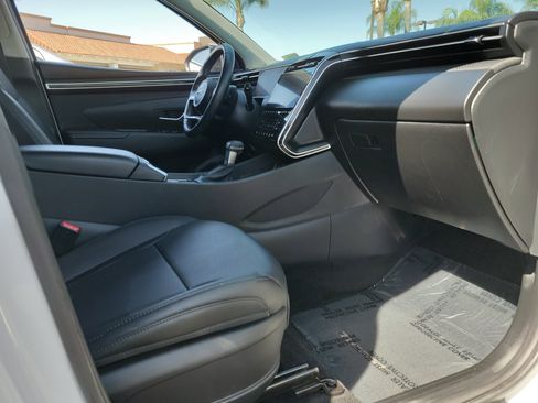 Certified 2024 Hyundai Tucson SEL w/ Convenience Package FWD image 23