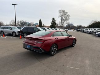 Used 2025 Hyundai Elantra Limited video 2