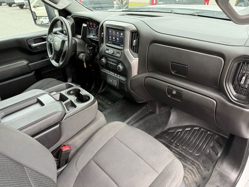 Used 2023 Chevrolet Silverado 2500 W/T image 17