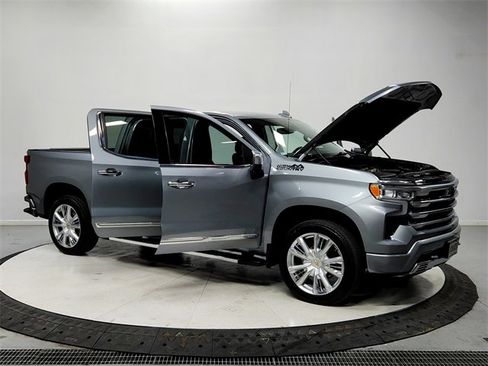 Used 2023 Chevrolet Silverado 1500 High Country image 9