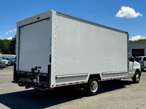 Used 2024 Ford E-350 and Econoline 350 Super Duty w/ Driver's Safety Package RWD image 3