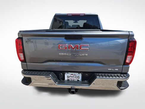 Used 2020 GMC Sierra 1500 SLE w/ Driver Alert Package II AWD/4WD image 4