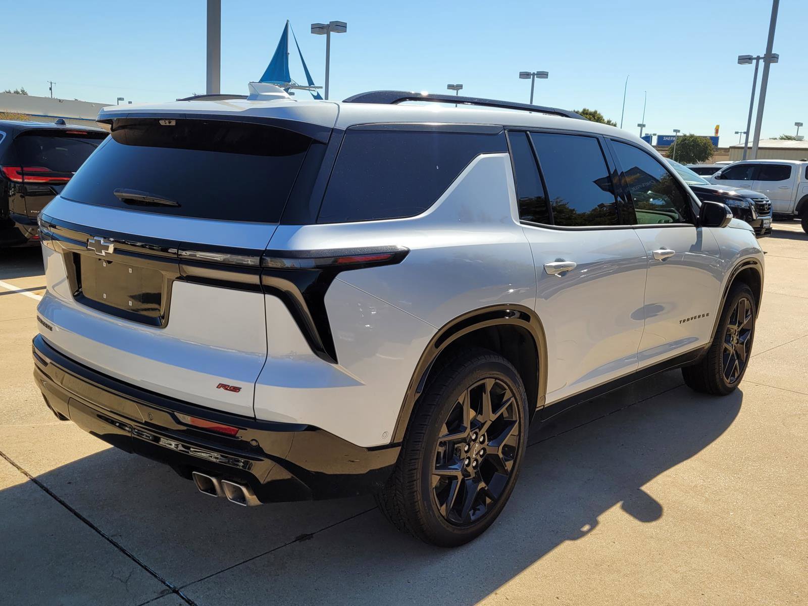 Used 2026 Chevrolet Traverse RS FWD image 4