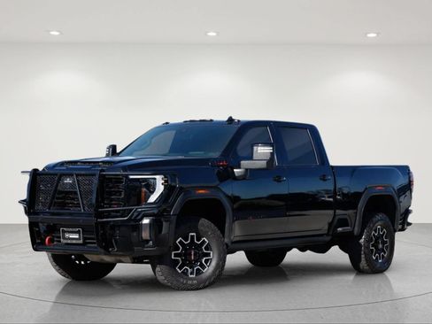 Used 2024 GMC Sierra 2500 AT4X AWD/4WD image 2