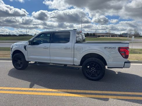 Used 2024 Ford F150 Platinum w/ FX4 Off-Road Package image 10