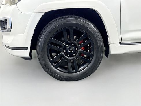 Used 2022 Toyota 4Runner Limited RWD image 34