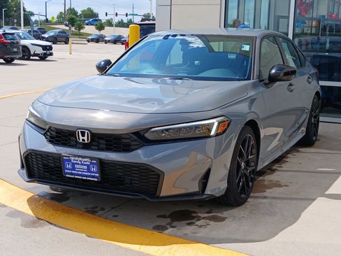 Used 2026 Honda Civic Sport image 3