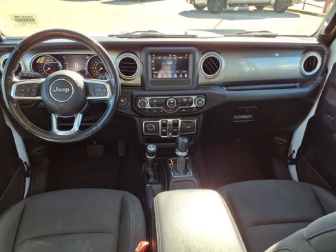 Used 2021 Jeep Wrangler Unlimited Sahara image 12